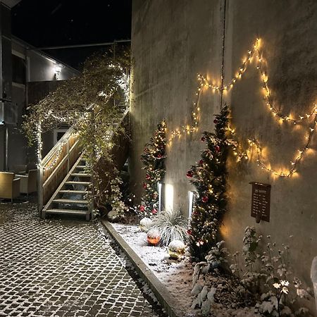 Hotelgasthof Kirchenwirt Schierling Exteriör bild