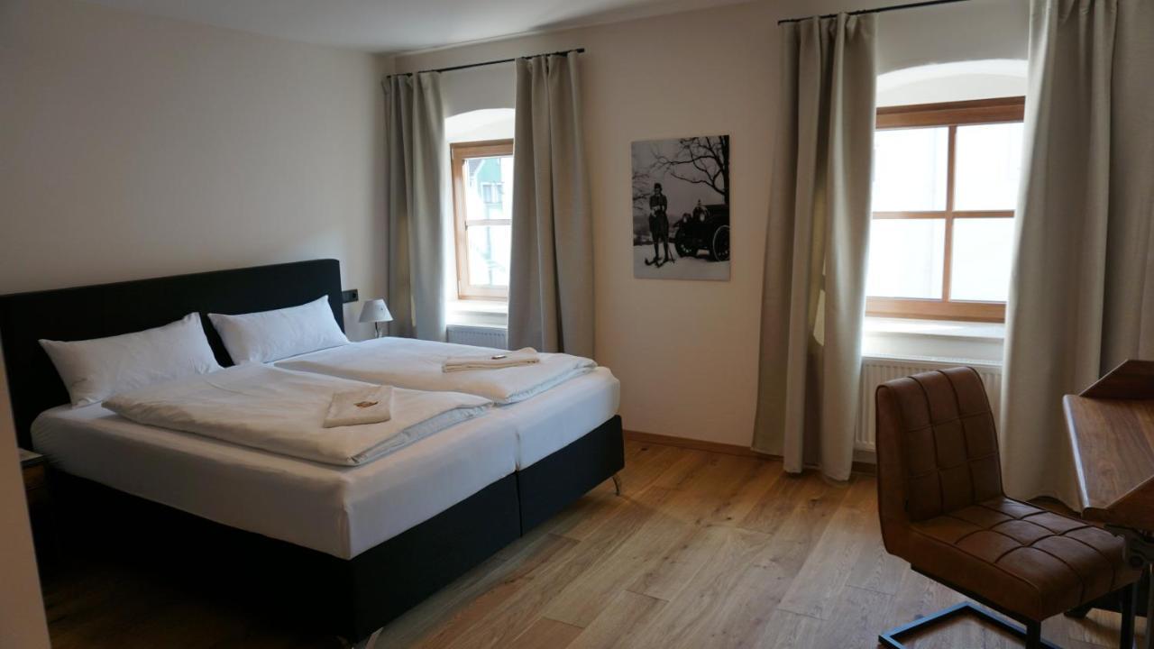 Hotelgasthof Kirchenwirt Schierling Exteriör bild