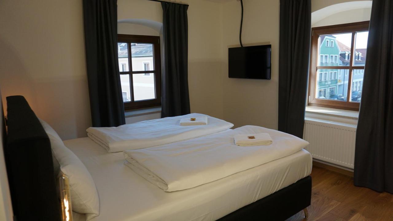 Hotelgasthof Kirchenwirt Schierling Exteriör bild