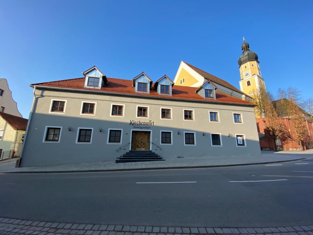 Hotelgasthof Kirchenwirt Schierling Exteriör bild